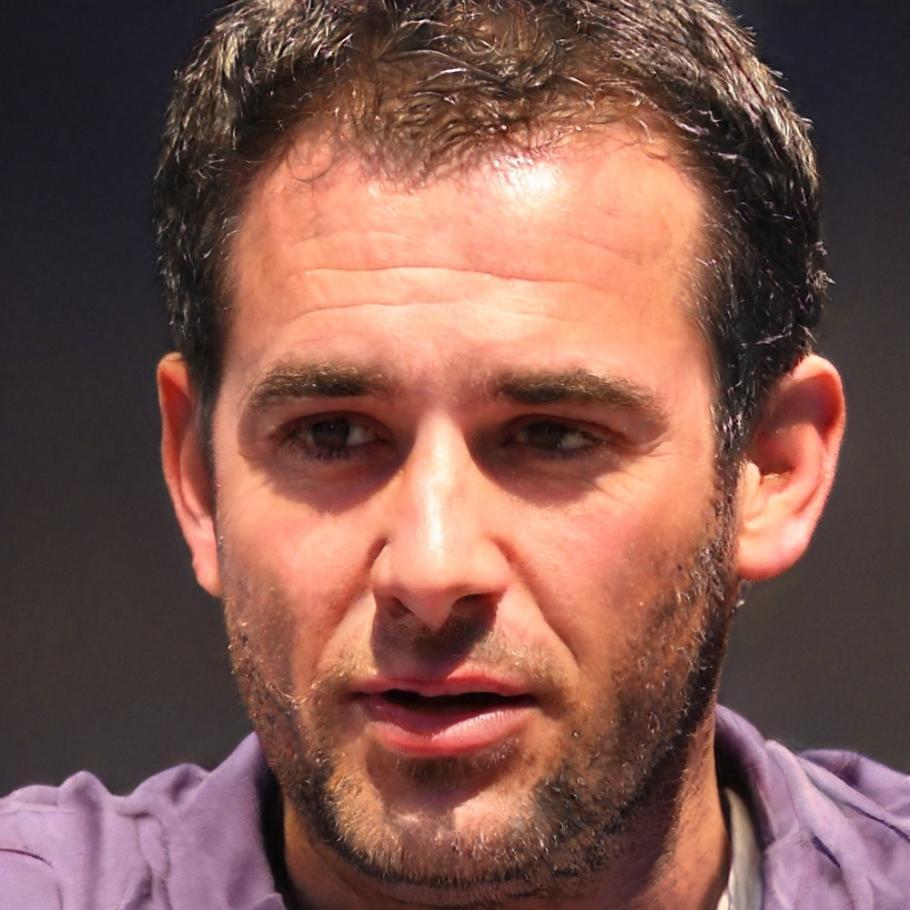 Portret eksperta Marek Kowalewski